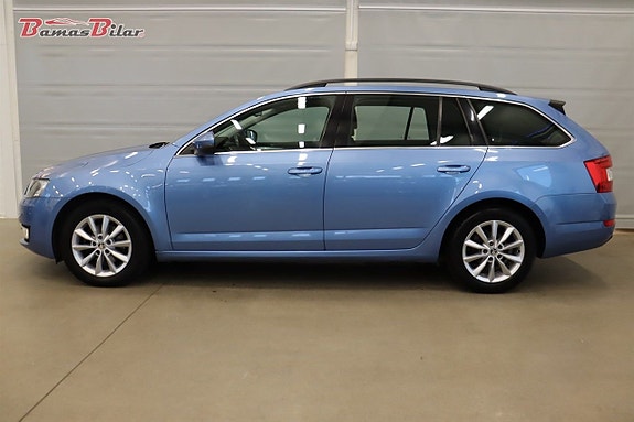 Skoda Octavia 2 of 5