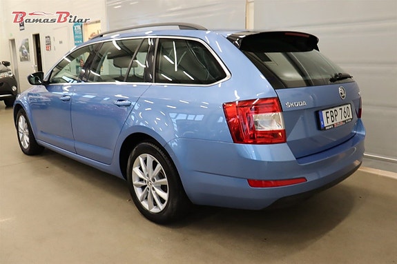 Skoda Octavia 3 of 5