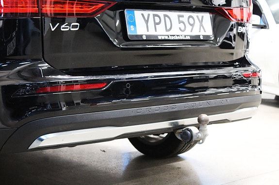 Volvo V60 Cross Country 9 of 26