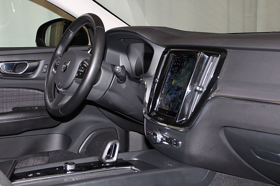 Volvo V60 Cross Country 16 of 26