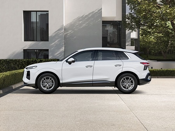 Audi Q3 5 of 5
