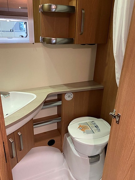 Knaus Sport 420 QD 8 of 16