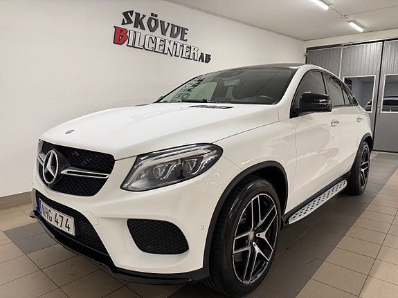Mercedes-Benz GLE400 2 of 15