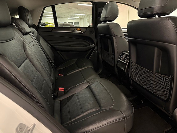 Mercedes-Benz GLE400 14 of 15