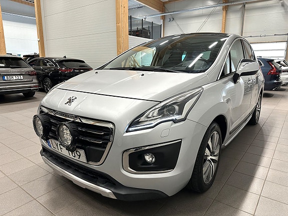 Peugeot 3008 3 of 5