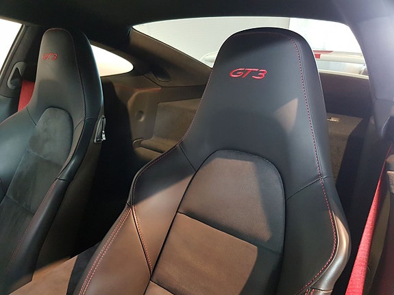 Porsche 911 GT3 9 of 10