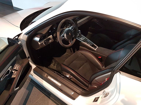 Porsche 911 GT3 6 of 10