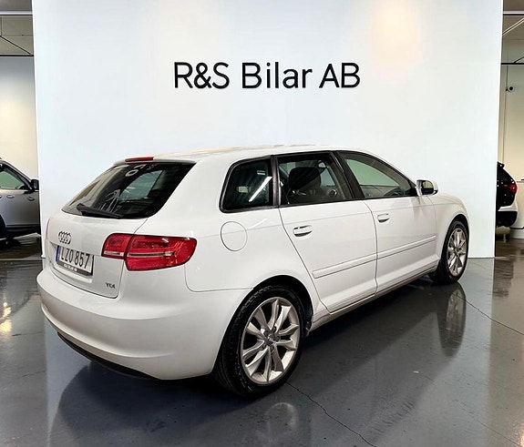 Audi A3 4 of 11