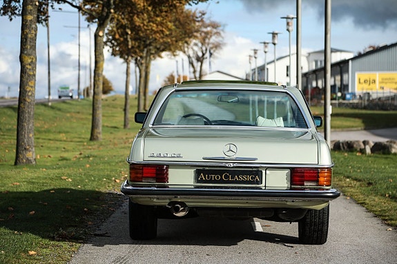 Mercedes-Benz 280 CE 9 of 18
