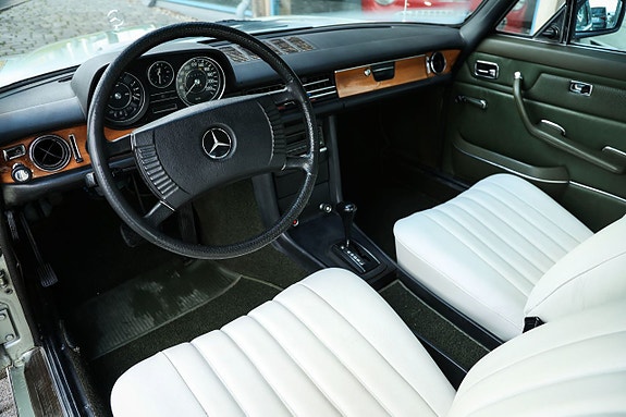 Mercedes-Benz 280 CE 18 of 18