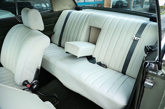 Mercedes-Benz 280 CE 16 of 18