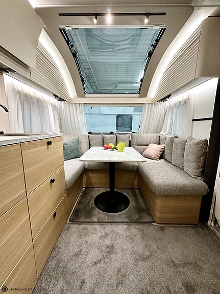 Adria Adora 572 UT 14 of 15
