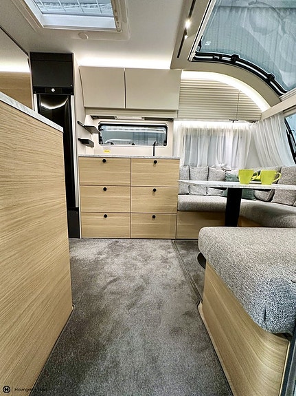 Adria Adora 572 UT 5 of 15
