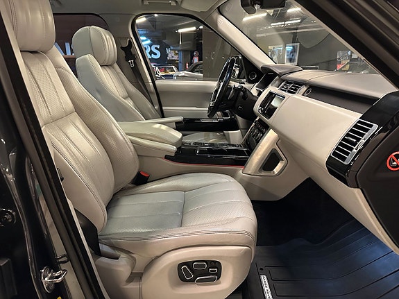 Land Rover Range Rover 9 of 26