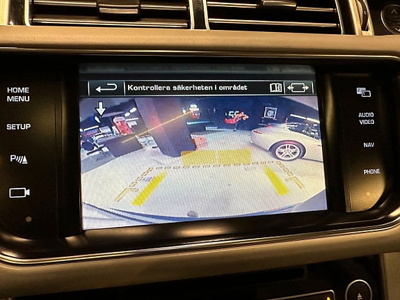 Land Rover Range Rover 18 of 26