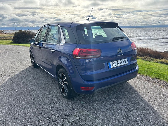 Citroen C4 Picasso 3 of 5