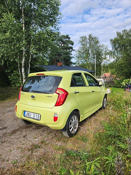 Kia Picanto 4 of 6