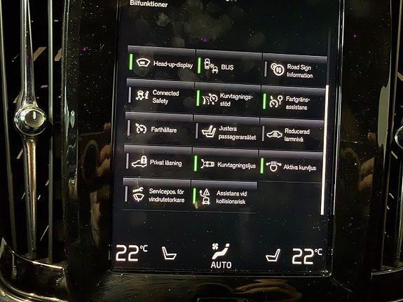 Volvo S90 16 of 19