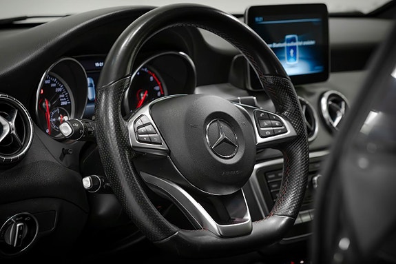 Mercedes-Benz CLA220 d 7 of 23
