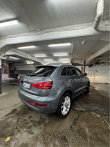 Audi Q3 2 of 15