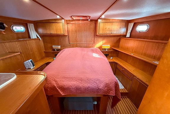 Linssen Grand Sturdy 410 AC 8 of 24