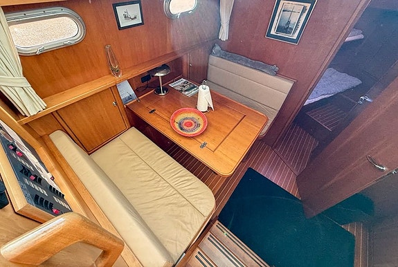 Linssen Grand Sturdy 410 AC 12 of 24
