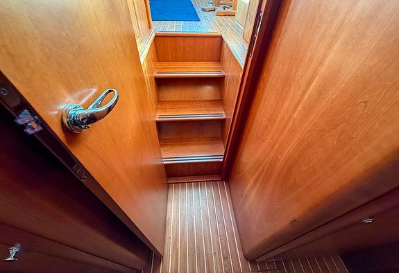 Linssen Grand Sturdy 410 AC 7 of 24