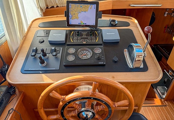 Linssen Grand Sturdy 410 AC 4 of 24