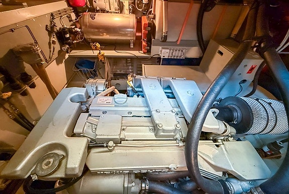 Linssen Grand Sturdy 410 AC 21 of 24