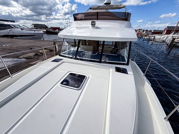 Beneteau Swift Trawler 41 | 2020 3 of 12