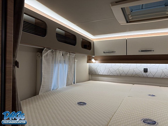 Weinsberg CaraCompact 640 MEG EDITION [PEPPER]  -Mercedes 12 of 18