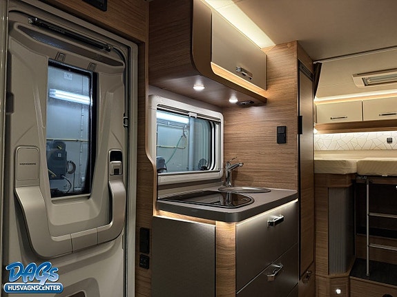 Weinsberg CaraCompact 640 MEG EDITION [PEPPER]  -Mercedes 8 of 18