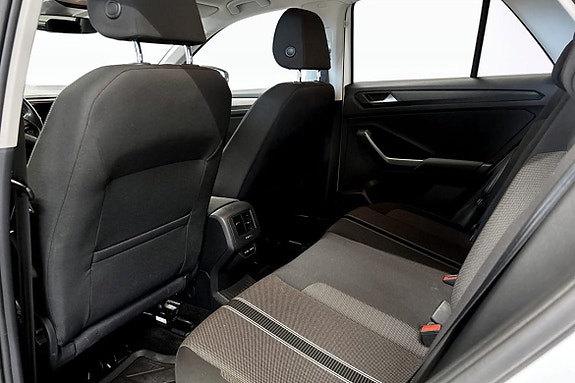 Volkswagen T-Roc 9 of 10