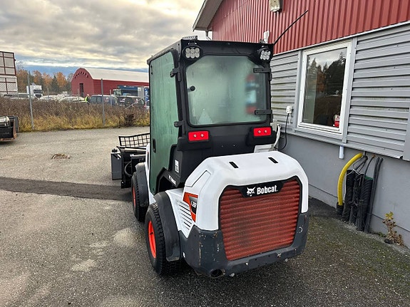 Bobcat L28 3 of 6