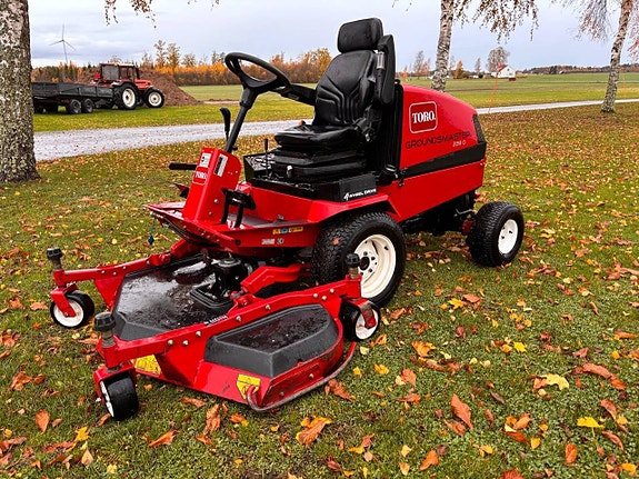Toro 228 Diesel 4WD Åkgräsklippare