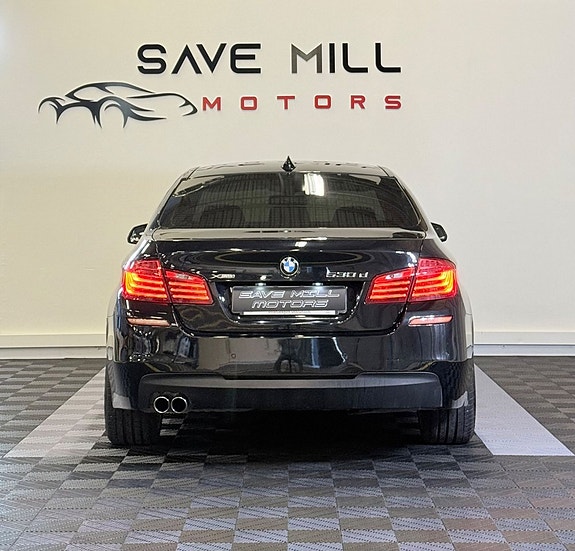 BMW 530d 3 of 5