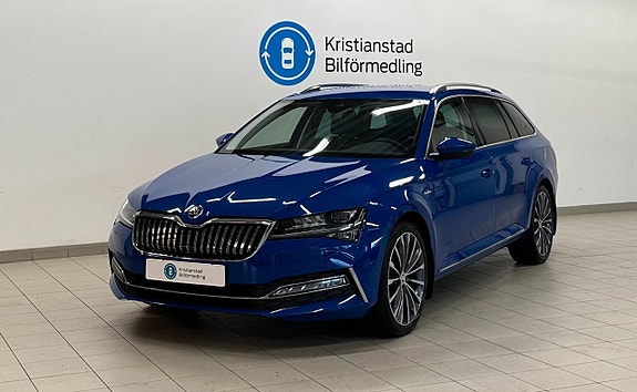 Skoda Superb 2 of 5