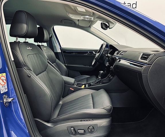 Skoda Superb 9 of 13