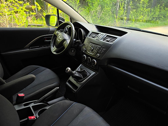 Mazda 5 13 of 17
