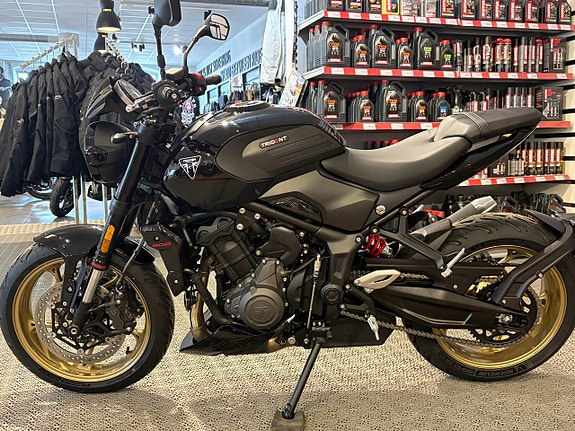 Triumph TRIDENT 800 *TICKET TO RIDE 6.000KR* 10 of 18