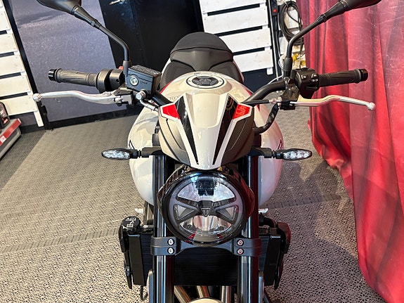 Triumph TRIDENT 800 *TICKET TO RIDE 6.000KR* 4 of 18