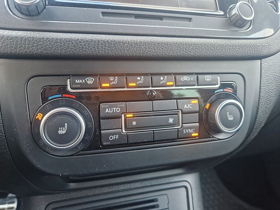 Volkswagen Tiguan 15 of 17