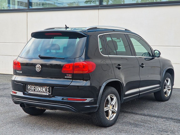 Volkswagen Tiguan 8 of 17
