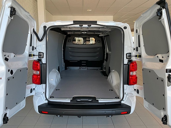 Opel Vivaro 5 of 5