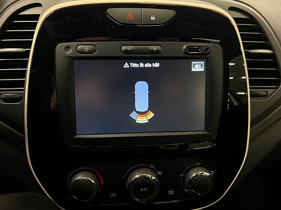 Renault Captur 21 of 24