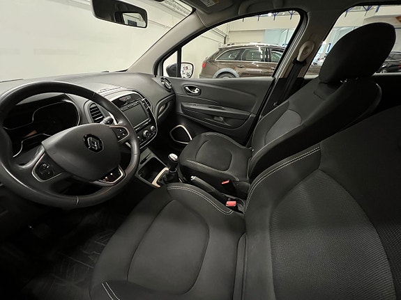 Renault Captur 10 of 24