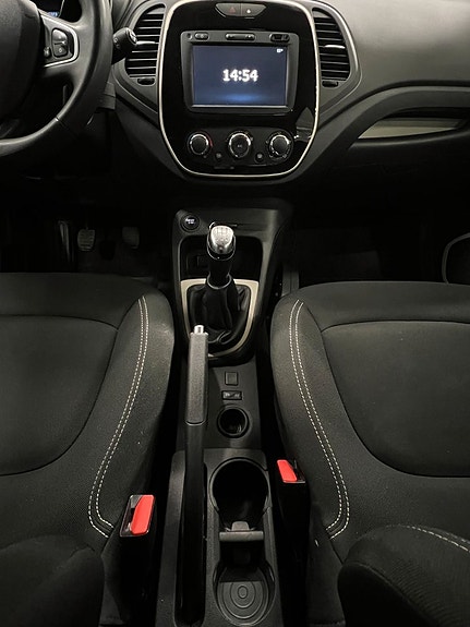 Renault Captur 18 of 24