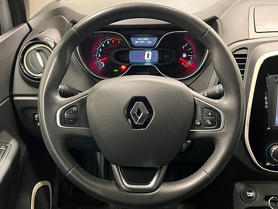 Renault Captur 15 of 24