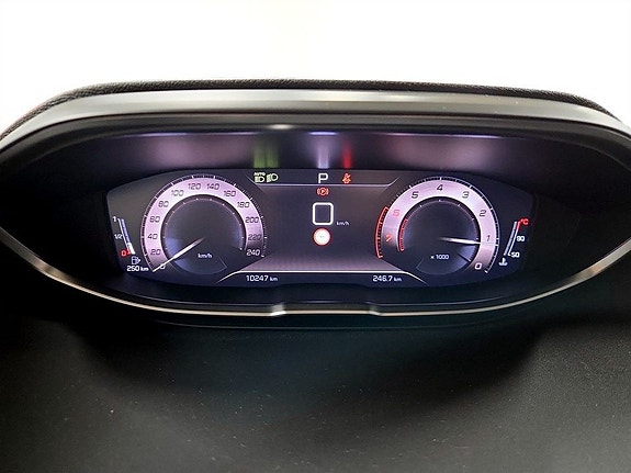 Peugeot 5008 9 of 16