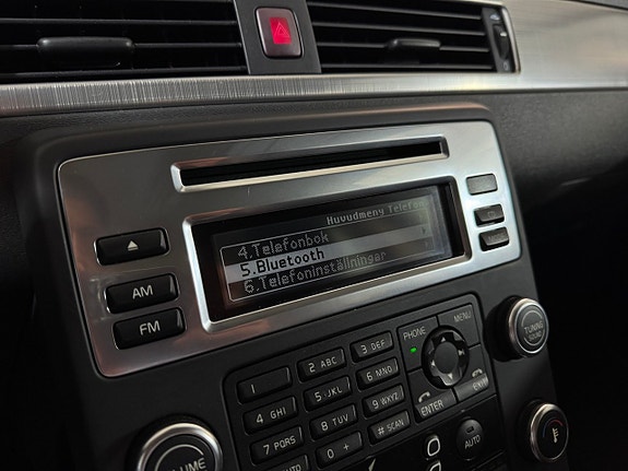 Volvo V70 15 of 19
